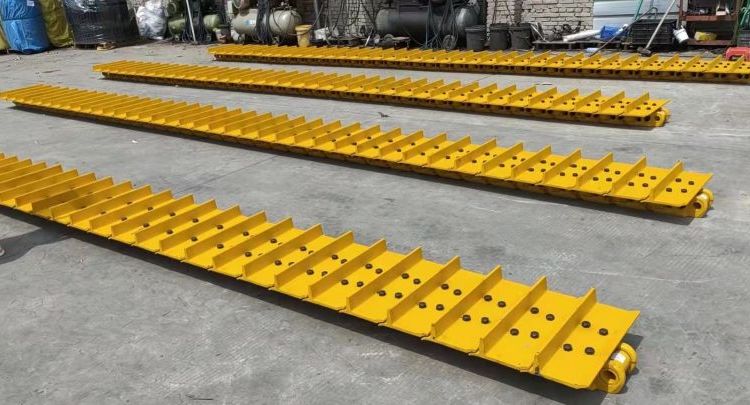 PC15 PC20 PC25 PC30 PC35 track link assy track chain with shoe group for mini excavator