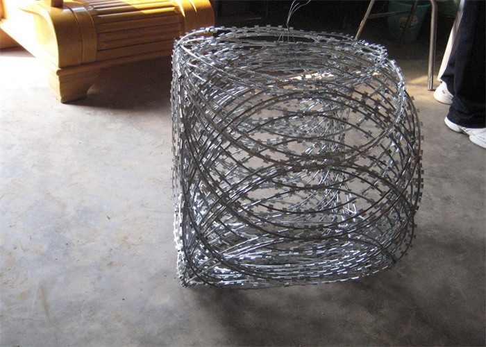 Razor Barbed Wire Fencing Fence Double Spiral Barbed Wire Galvanized