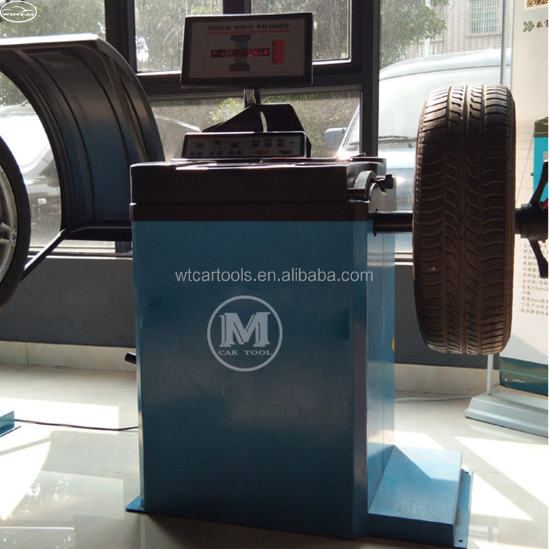 Full Automatic Tire Balancer Machine 0.37kw 220v For Speed Balancing