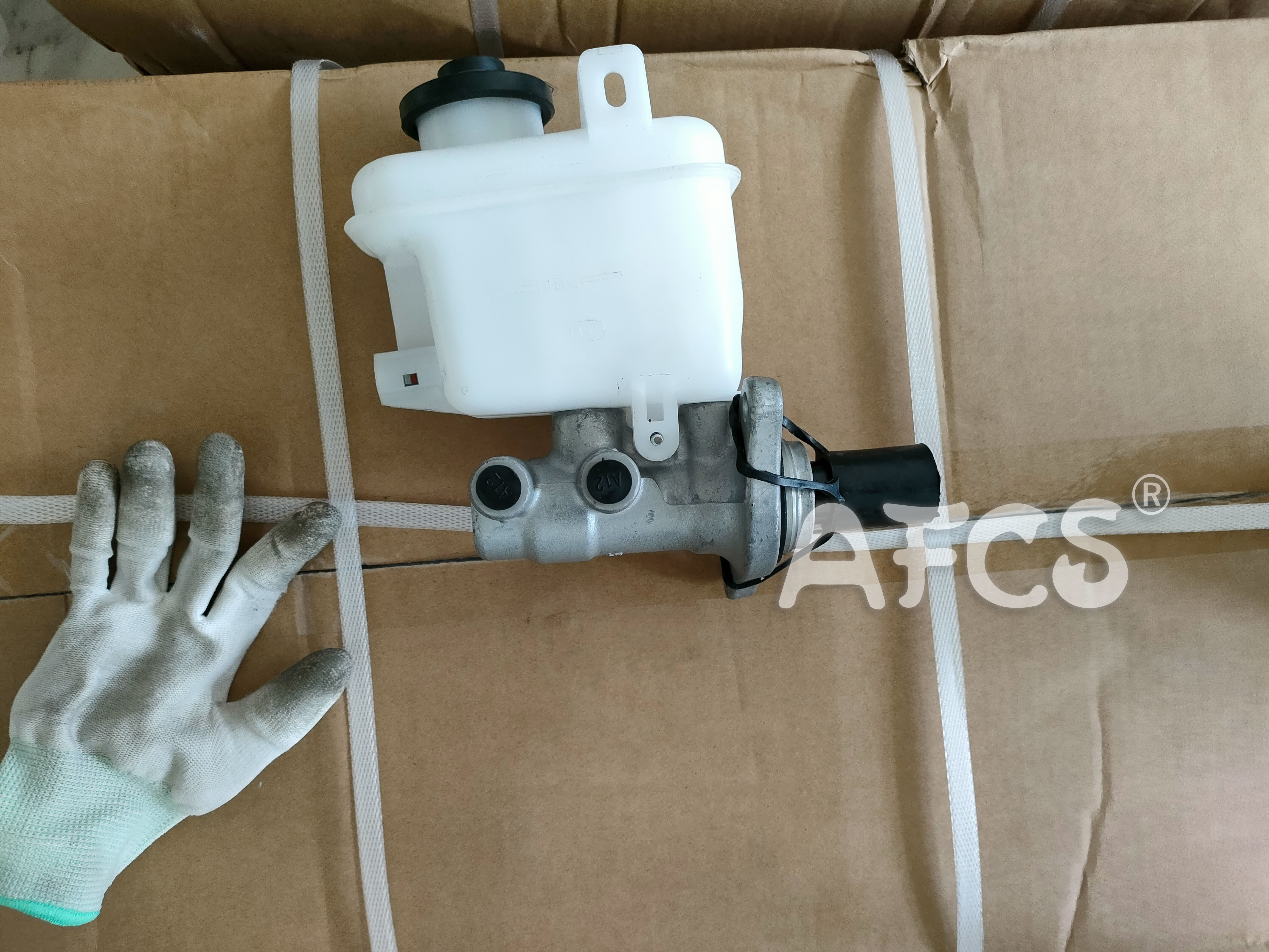 47201-0C070 Brake Master Cylinder For Toyota Tundra 4.0l V6 Sequoia 4.6l V8