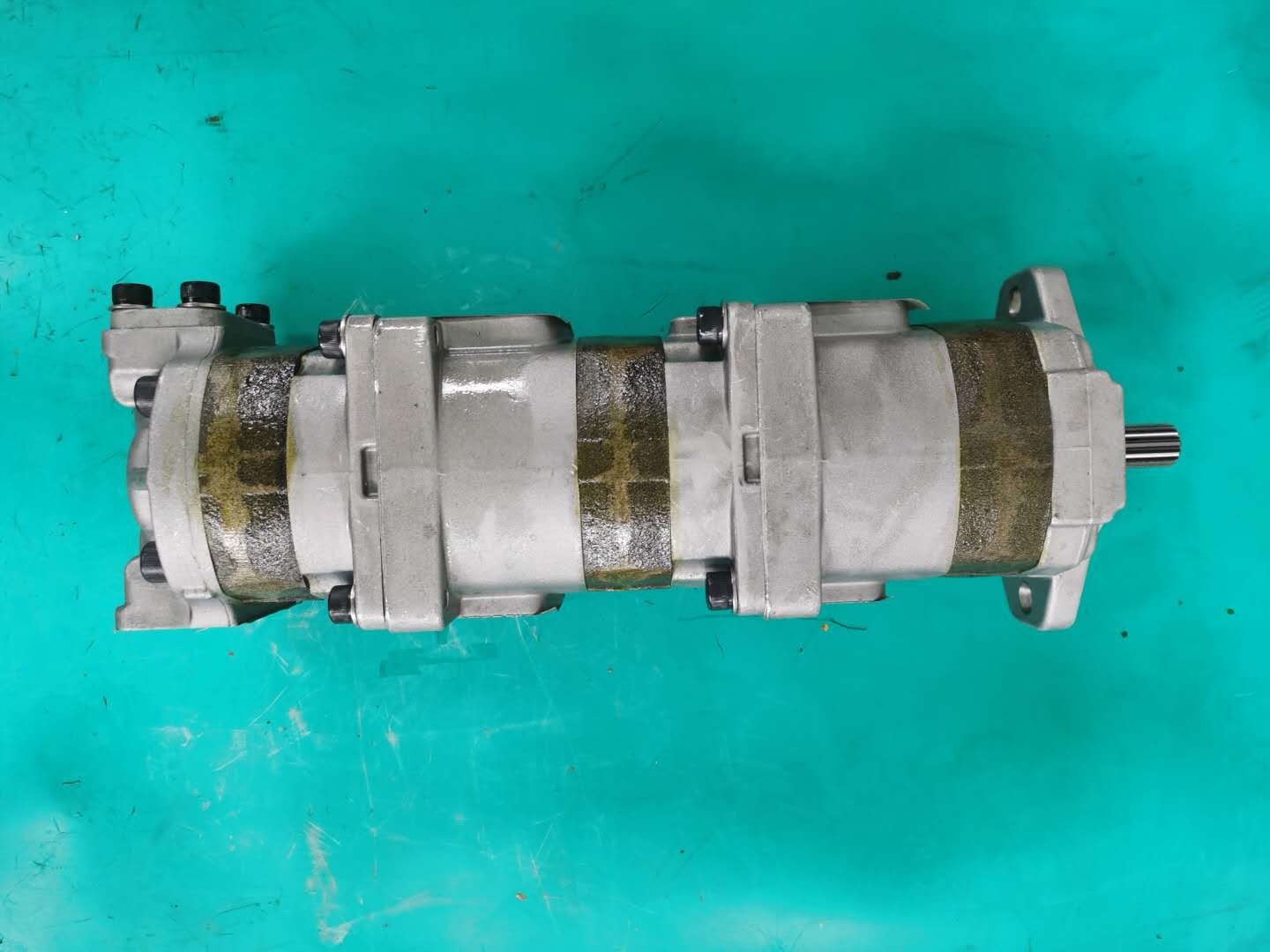 705-55-42110 SAL28+28+25 Hydraulic Gear Pump LW250-5H LW250-5X
