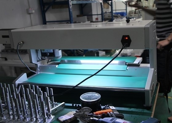 Durable Blade Design PCB Depaneling Equipment Blade Miving PCB Separator with Induction Function