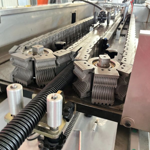 Automatic HDPE PVC Single Wall Corrugated Pipe Making Machine Plastic Flexible Conduit Tube Extrusion Production Line for Drainage and Cable Use
