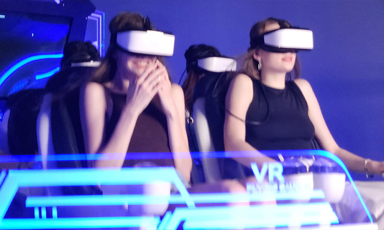 5 Seat Virtual Reality Machine VR UFO Fantasy Starship Virtual Reality Simulator Games