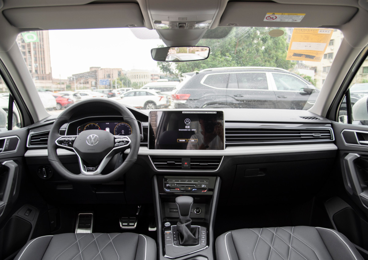 Volkswagen TIGUAN X 2023 380TSI 4WD Medium SUV Crossover 5 Door 5 Seats