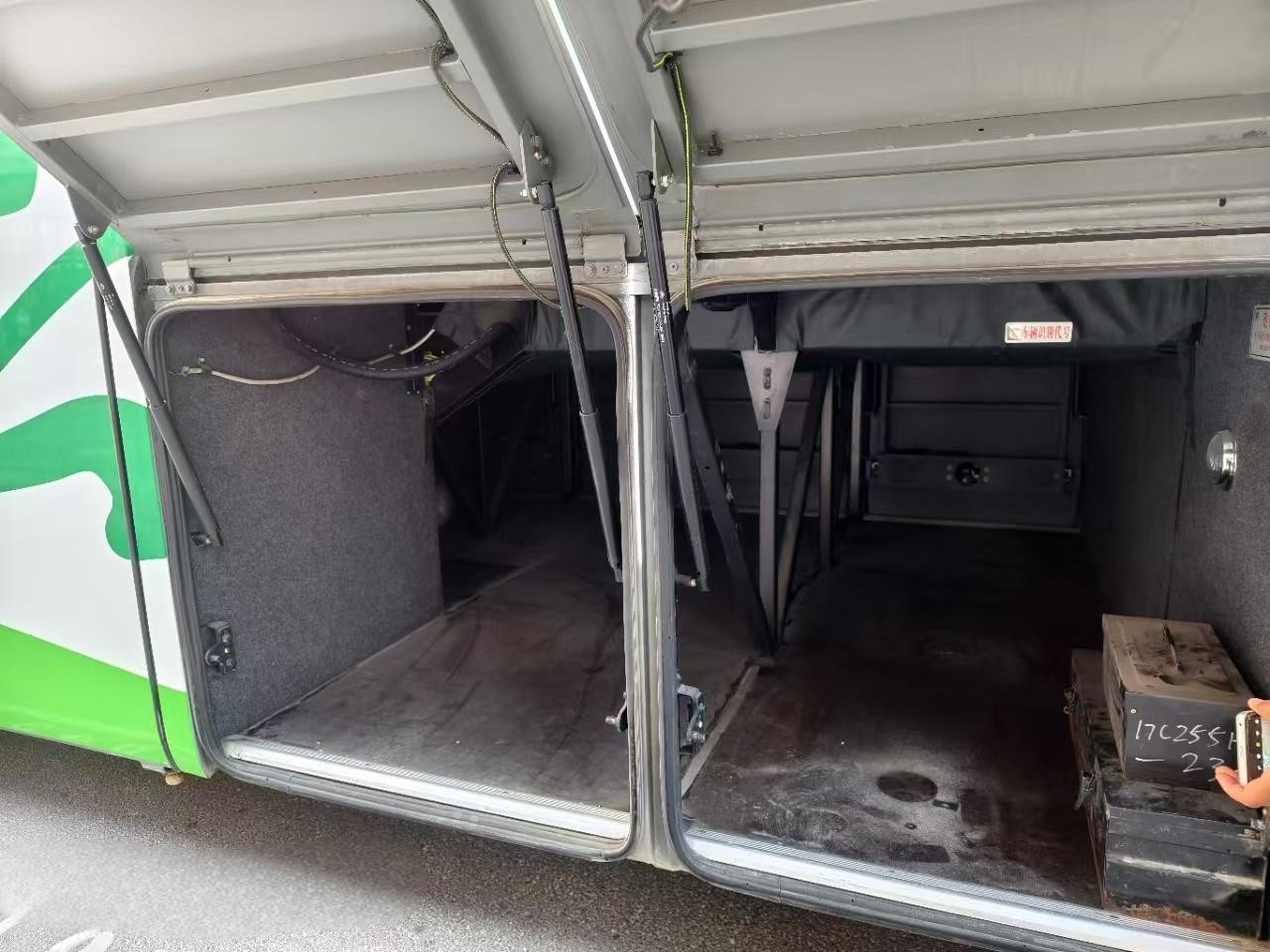 Used Yutong Bus 50 Seats 2021 Year Tour Bus ZK6119 Air Conditioner Shuttle Bus For Worker