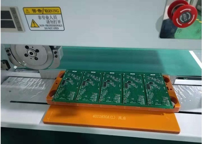 Moving Blade Type PCB Separator Machine PCB Separator Machine 600mm Traveling Distance With Light Curtain HS-206 1