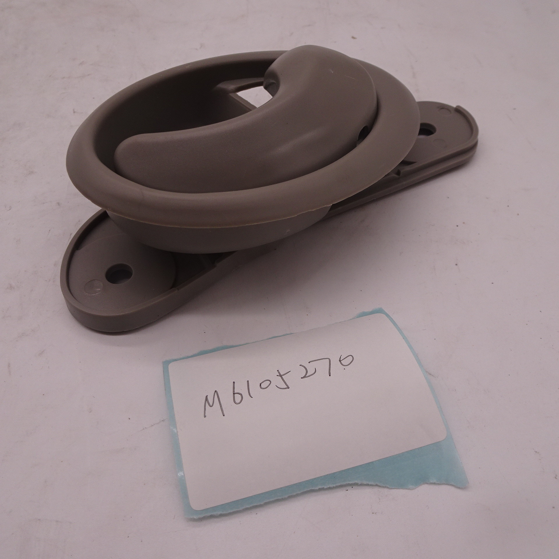 Lifan Fengshun front door handle inside door handle inside buckle hand M6105170 M6105270