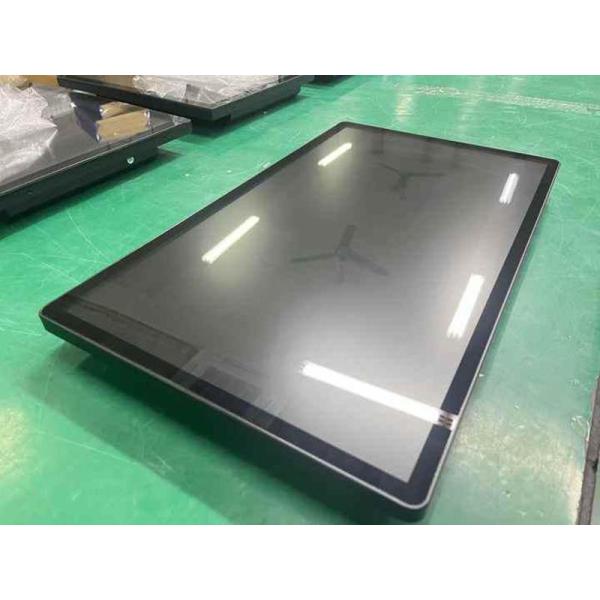 Wall Mounted Digital Display with 178° Viewing Angle and 3840x2160 Resolution for Semi-Outdoor Advertising