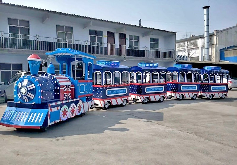 42 Seat Roundhouse Trackless Trains For Kids 18km/H Speed Exotic Wind Fiberglass