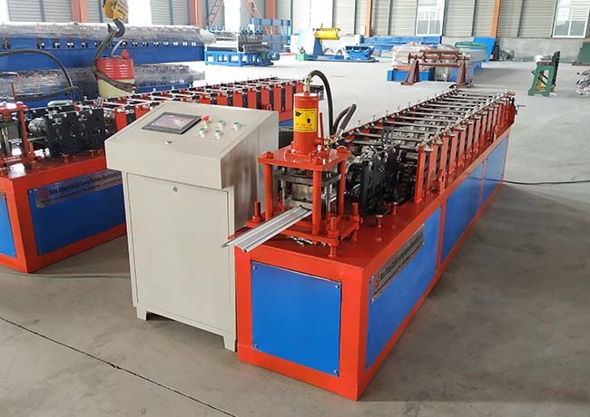 Hydraulic Profile Rolling Shutter Making Machine , Steel Roll Up Slats Shutter Door Machine