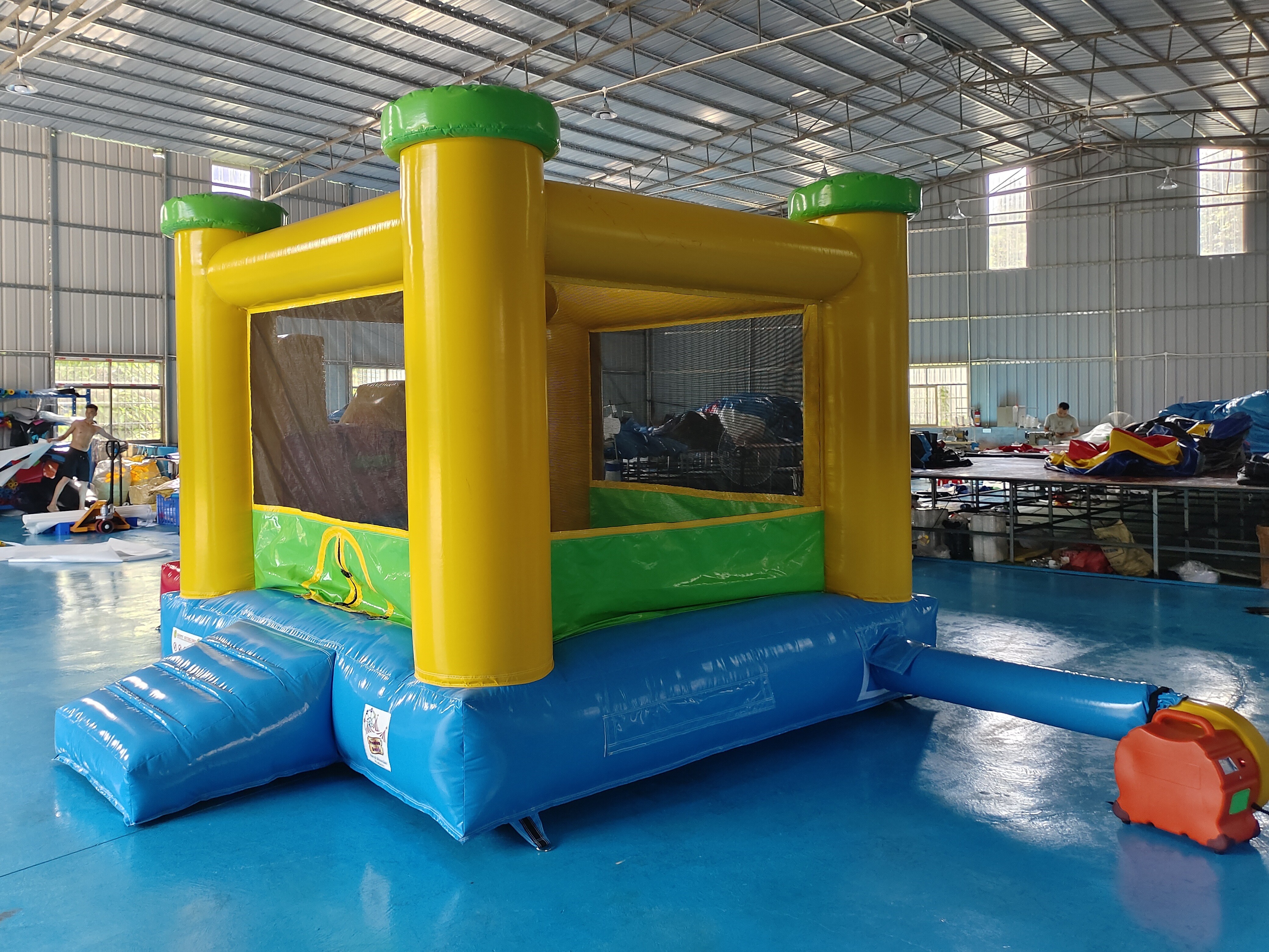 Commercial Popular Inflatable Bouncy Castle Inflatable Bounce House With Slide Combo Jumping Park For Kids