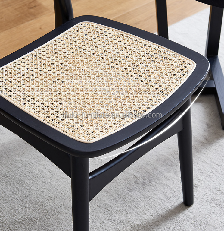 Modern Design Nordic Practical Solid Wood Chair Rattan Dining Chair for Restaurant