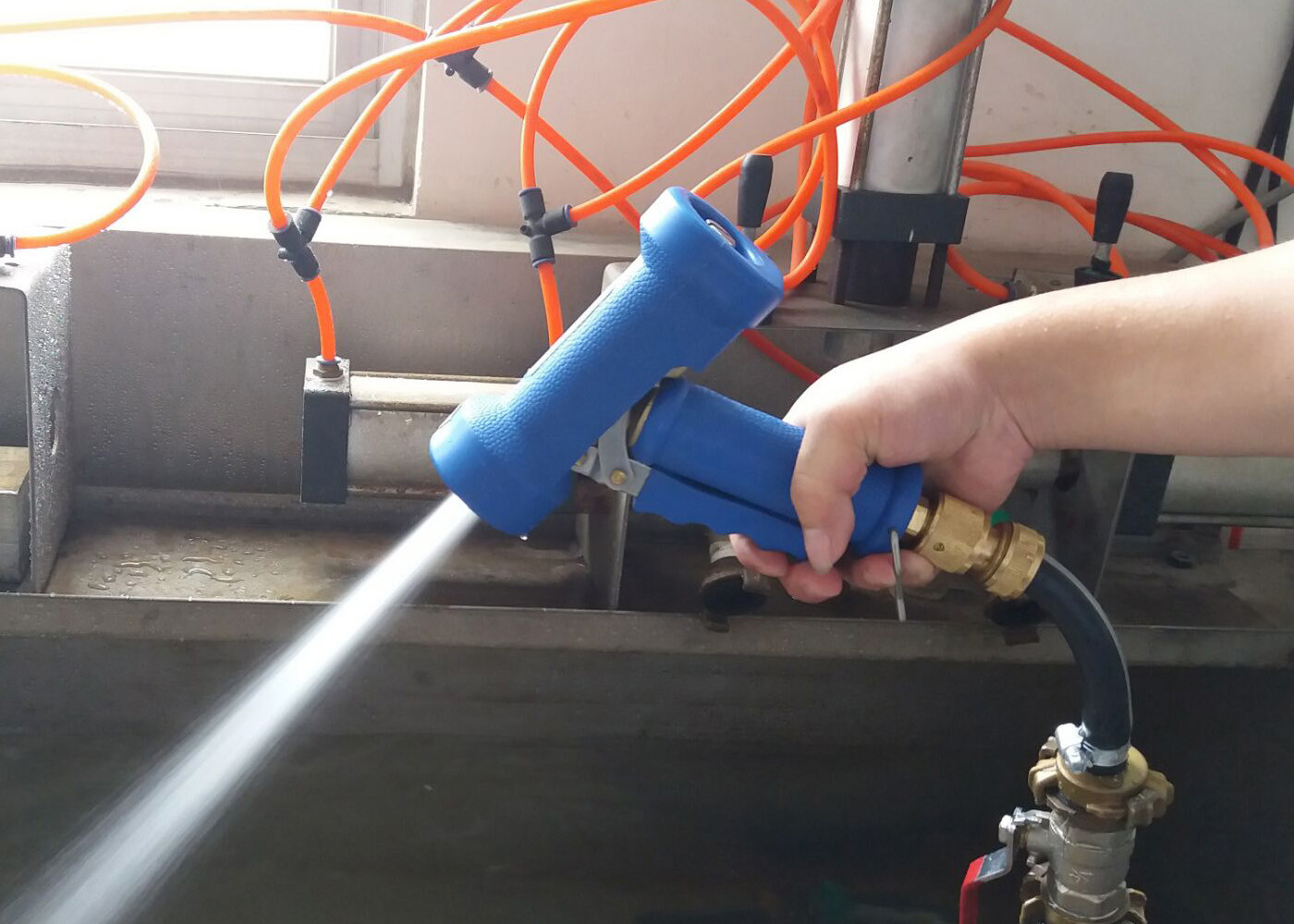 Industrial Rubber Hose Brass Blue Water Gun With 1/2" FIP Thread Inlet