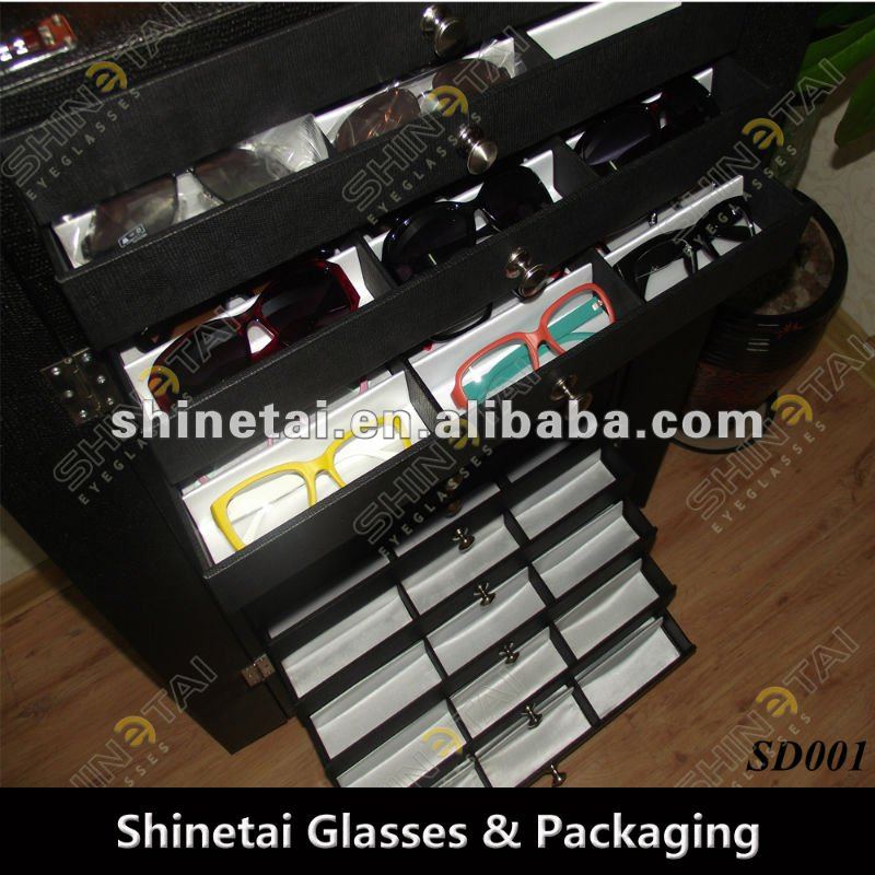 New Model Eyewear Displays Cabinet With Lock