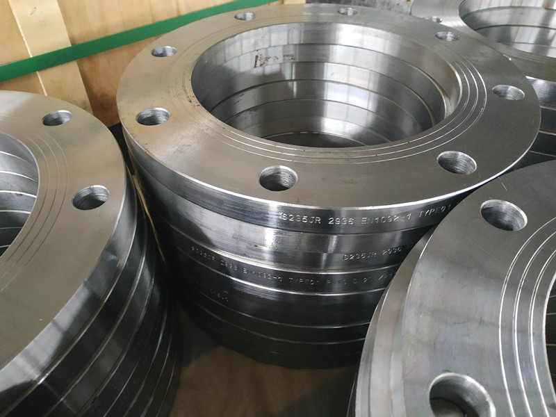 Pn6 Carbon Steel Blind Flange Din En 1092-1 Oil Black Paint