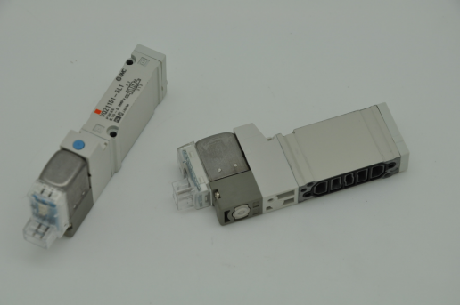 968500287，SOLENOID VALVE, 24 VDC, LED, SURGE SUPP, SMC VQZ1151-5L1