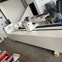 Quality 2KW Rotary Fiber Laser Engraver High Precision UV Rotary Laser Marking Machine for sale