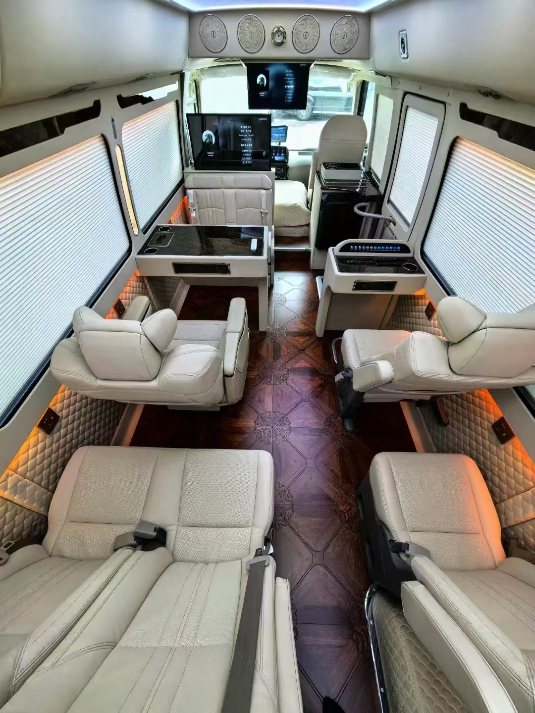 Toyota Coaster 16-Seater Tourist Bus Business Reception Bus Gasoline 4×2 Manual Transmission
