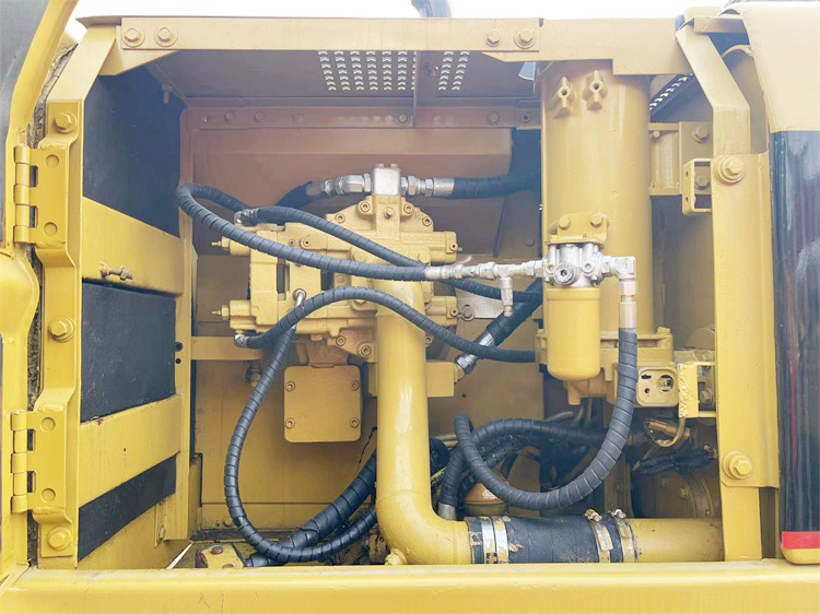 2010 Year 110 kW Japan Made 20 Ton Used CAT 320BL Excavator for Construction Projects