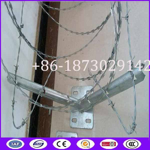 Buy 450mm, 600mm, 900mm, 960mm, 980mm Coil Diameter Fencing Concertina Wire Roll at wholesale prices