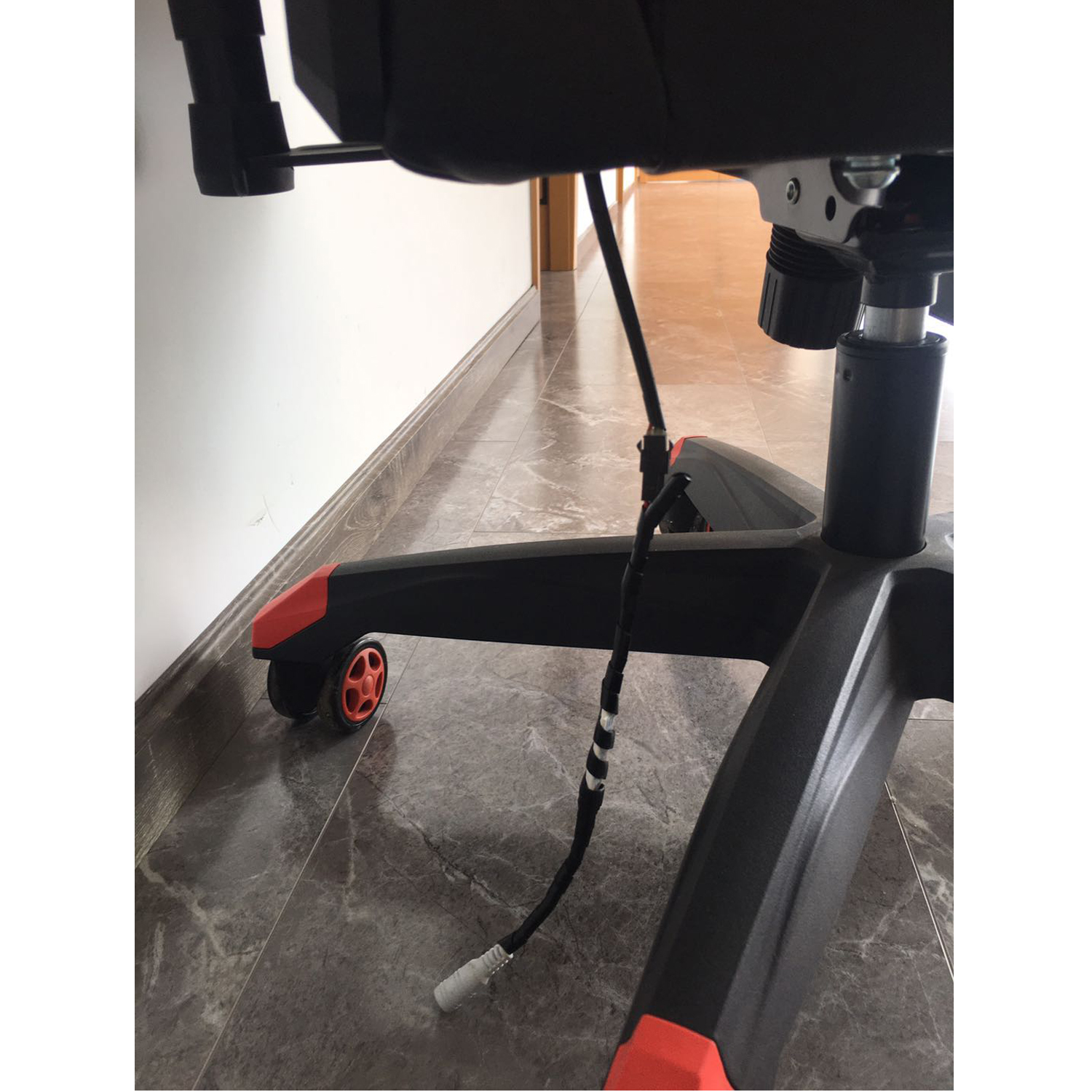 Industrial Style HCYZ RGB LED Light Computer Chair Executive Gaming Chair with PU Leather