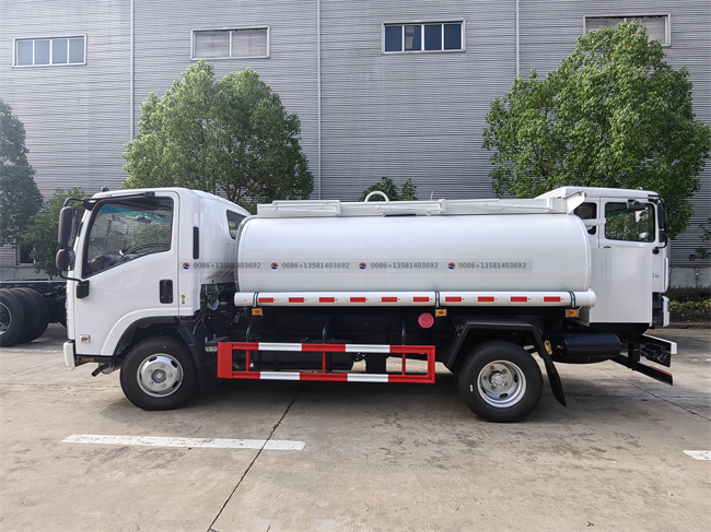 Made in China Factory Qingling Left Hand Drive Oil Fuel Bowser Mobile Fuel Tanker Truck 6000l