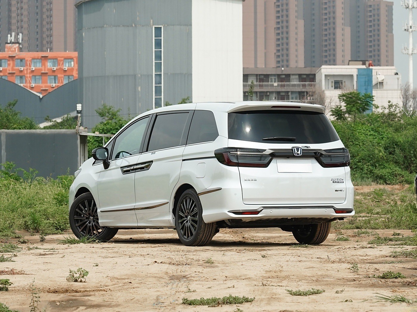 Dongfeng Honda Elysion MPV 2.0L EHEV Luxury Premium Edition With Left Steering Acura Rear Camera And Leather Seats