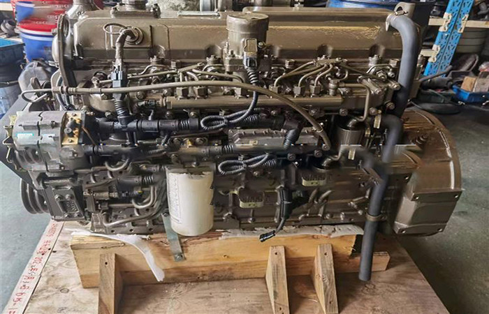Cummins Engine ISDe230 30 is Used To Power The Yutong Bus ZK6908H Good Quality Bus Spare Parts