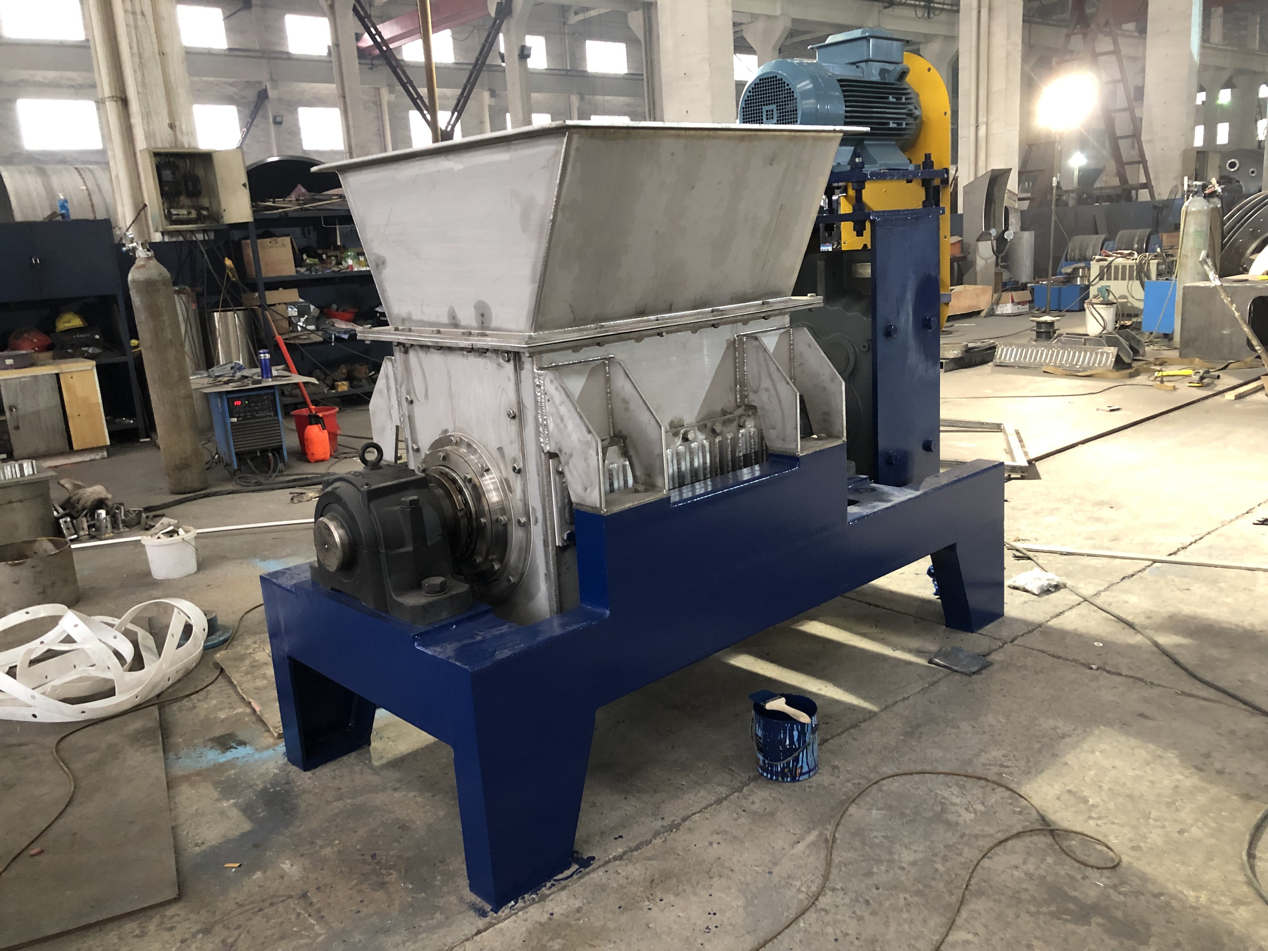 High Efficiency Large Capacity Carbon Steel Meat And Bone Crusher