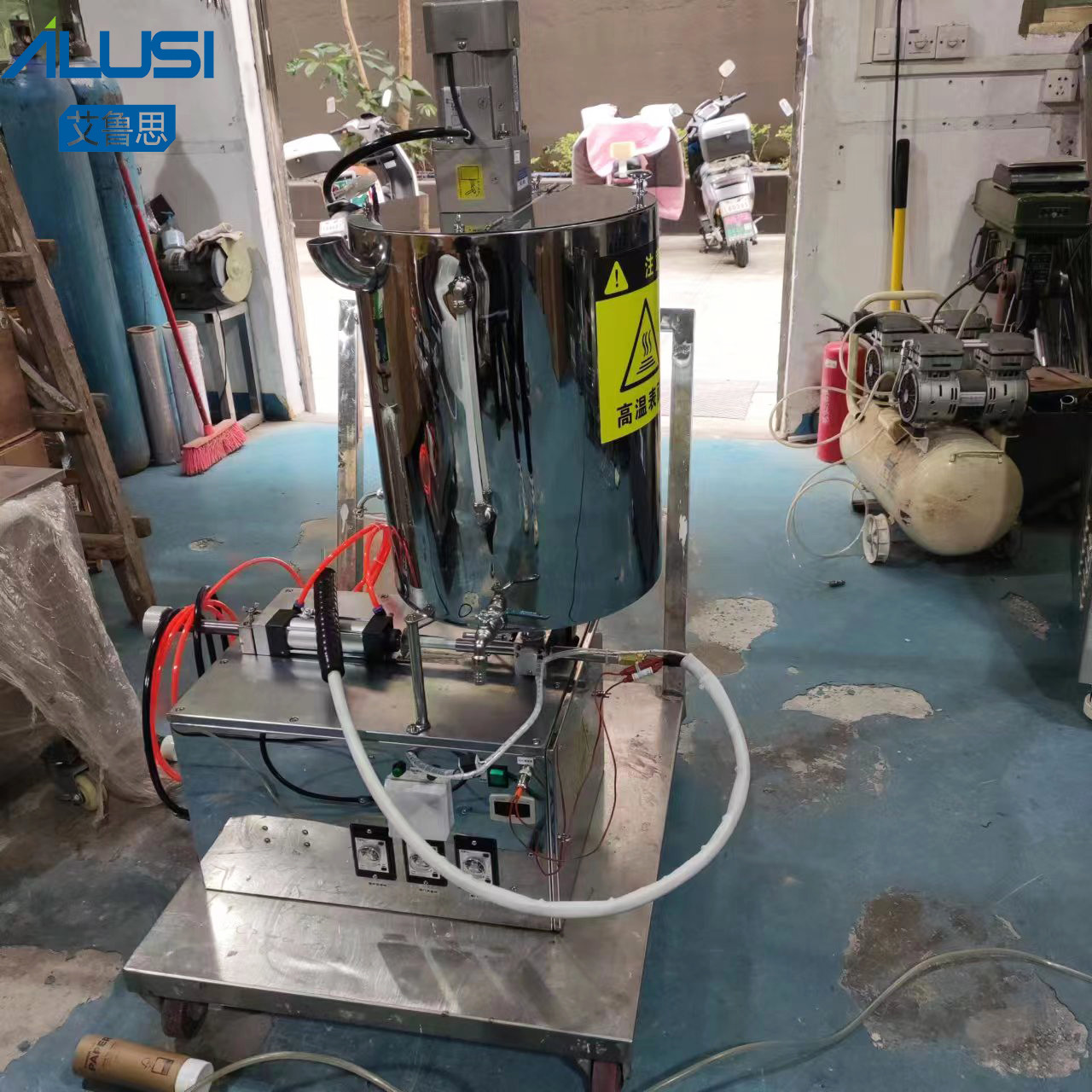 Lipstick Lip Gloss Tube Heating Filling Machine Semi Automatic 16000BPH