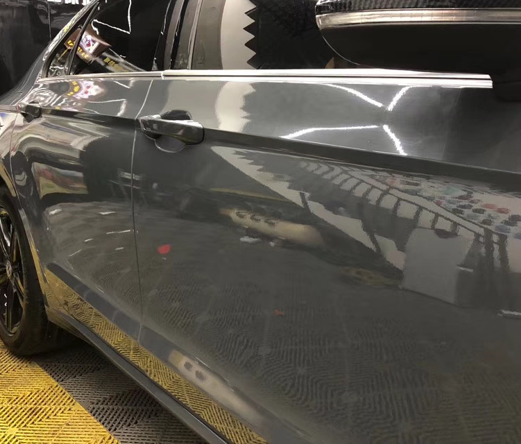 Space Grey Vinyl High Gloss Car Wrap Film 60µm grime resistant