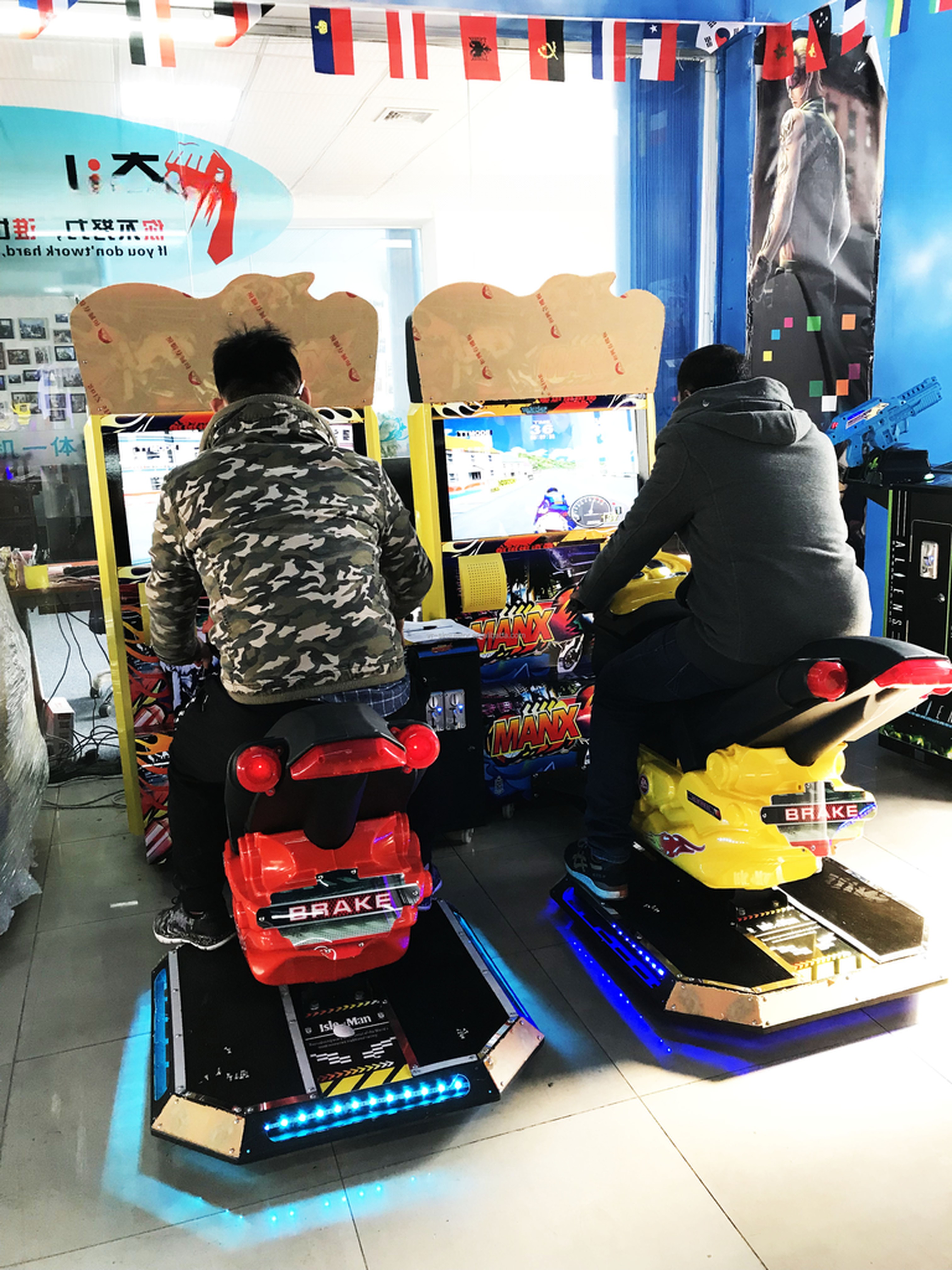 Enjoyable 42LCD MANX TT Superbike Arcade Machine For Games Mall