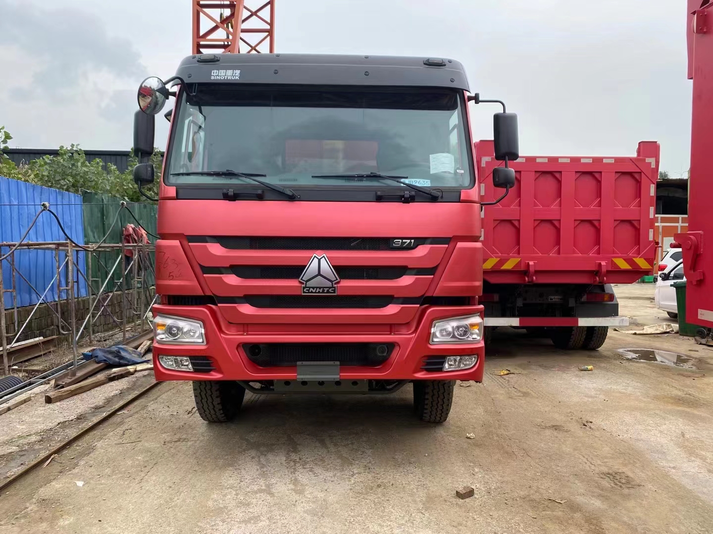 Classic Edition HOWO V7 Heavy-Duty 6X4 Dump Truck with Driving type 6*4 and Maximum Torque Nm 1500-2000Nm
