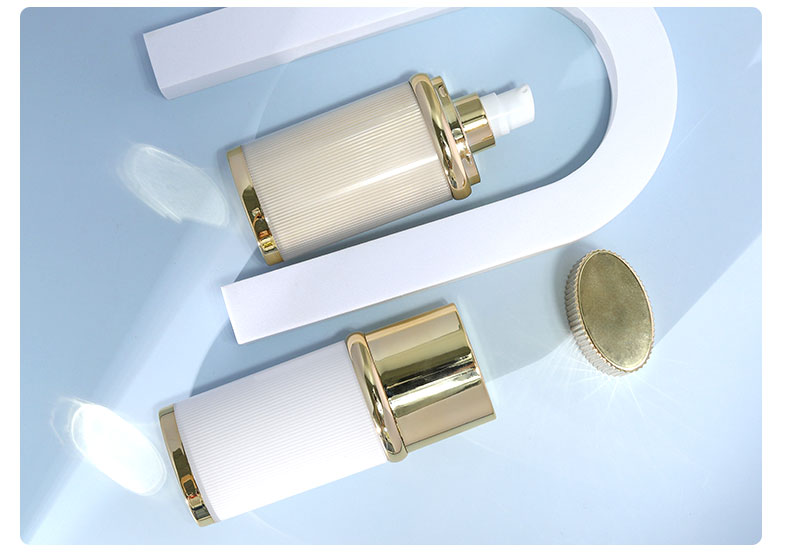 Cosmetic Sunscreen Spray Bottle 30ml 50ml Plastic Screw Cap Bottle For Sun Protection