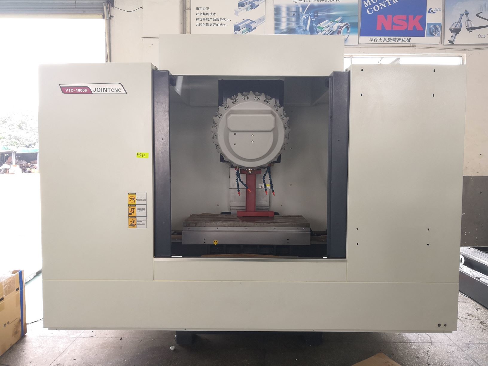 VTC-1000 20000RPM 3 Axis Automatic Drill And Tapping Machine 1100*500mm Table Size