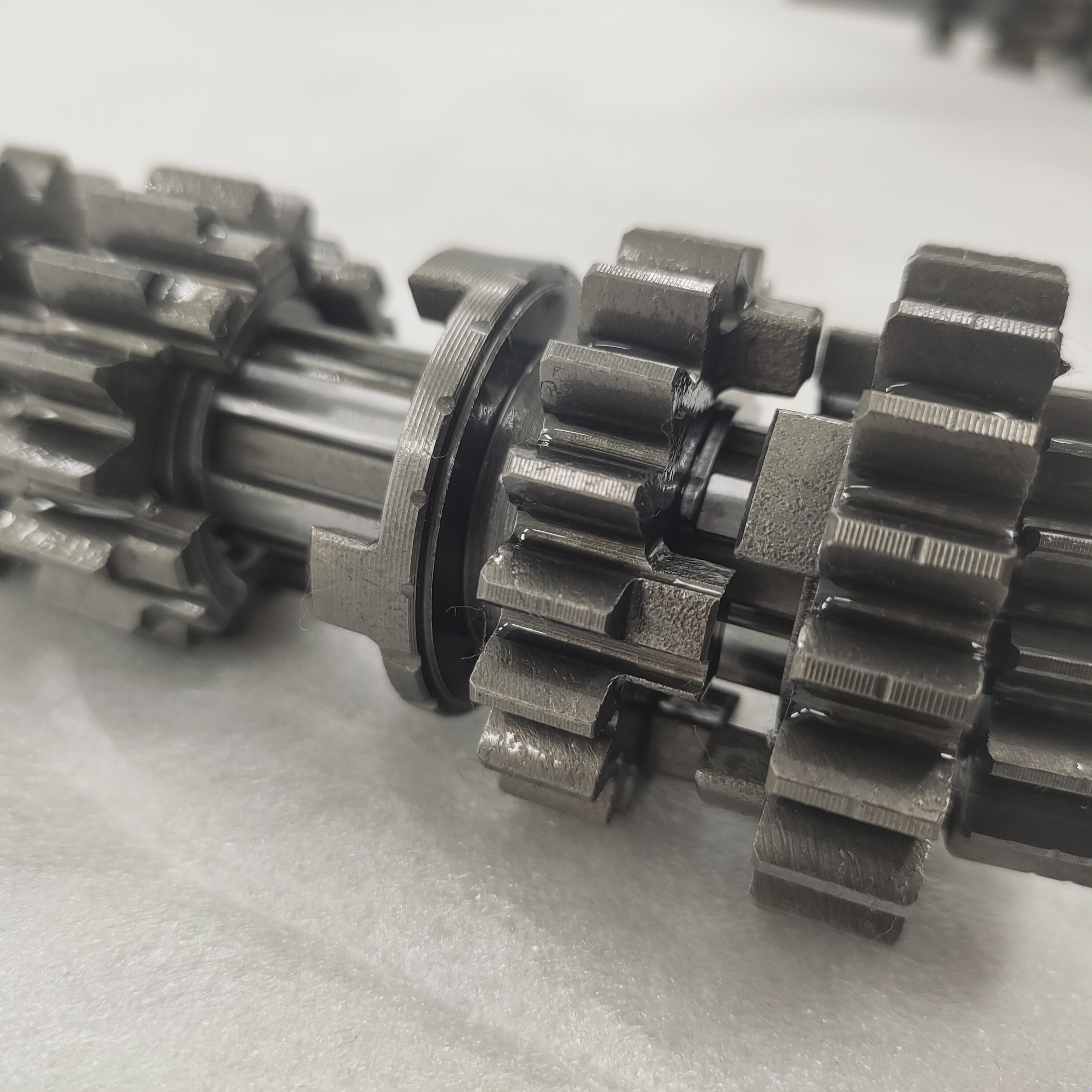 Customized Machine Engine Part Feed Machinery Main Gear Shaft Assembly with Standards