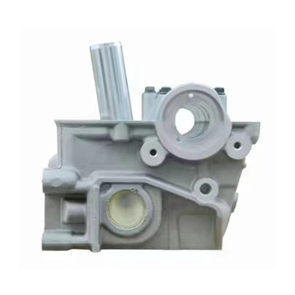 Auto Engine Parts New Aluminum F8D Cylinder Head 11100M79G00 11100M79G001 For Suzuki Maruti Alto 800 F8D RF308 SOHC 2007 - 2012
