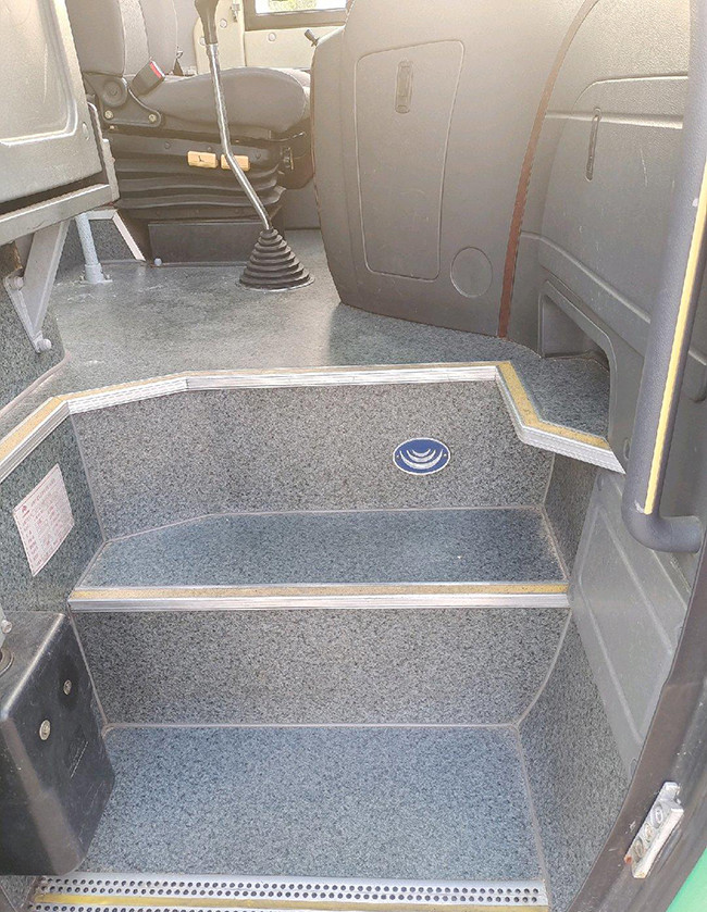 37 Seats Used Passenger Yutong Bus Second Hand Good Condition 9150kg