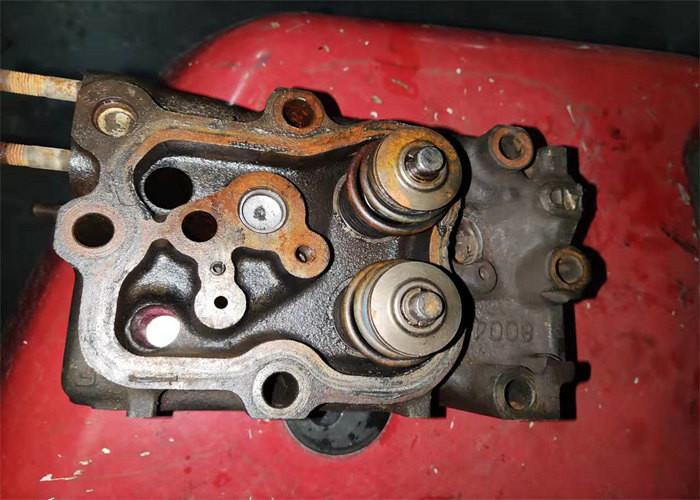 6D22 6D24 Used Diesel Engine Heads For Excavator HD1200 HD2045 ME996917