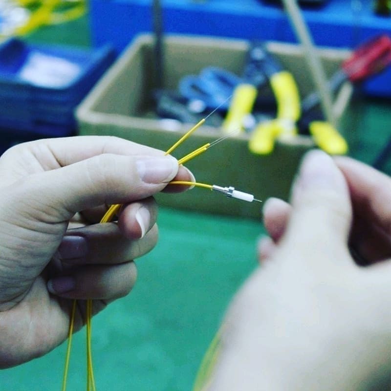 12 Core Fiber Optic Pigtails UPC APC For FTTH FTTB FTTX Network
