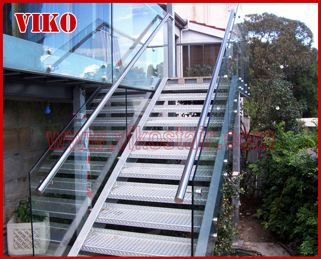Double Steel Plate Staircase VK52S Tread beech ,Railing tempered glass, Handrail b eech Stringer,carbon