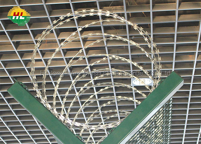 HUILONG 18 inches Razor Wire Coil , 50Ft Clipped Concertina Wire