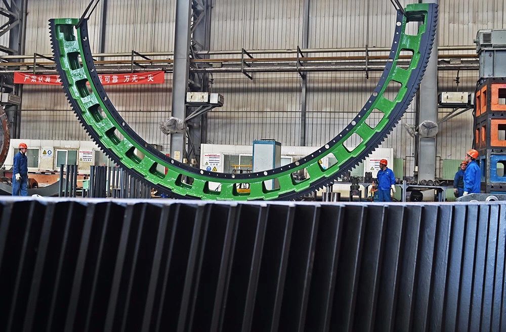 120 MT Cement Ball Mill Girth Gear Machine Parts And Spur Gear And Ring Gear