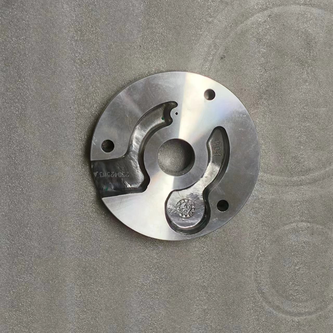 16S2530 16S2230 Truck Transmission Oil Pump Cover 1325303017for Optimal Performance
