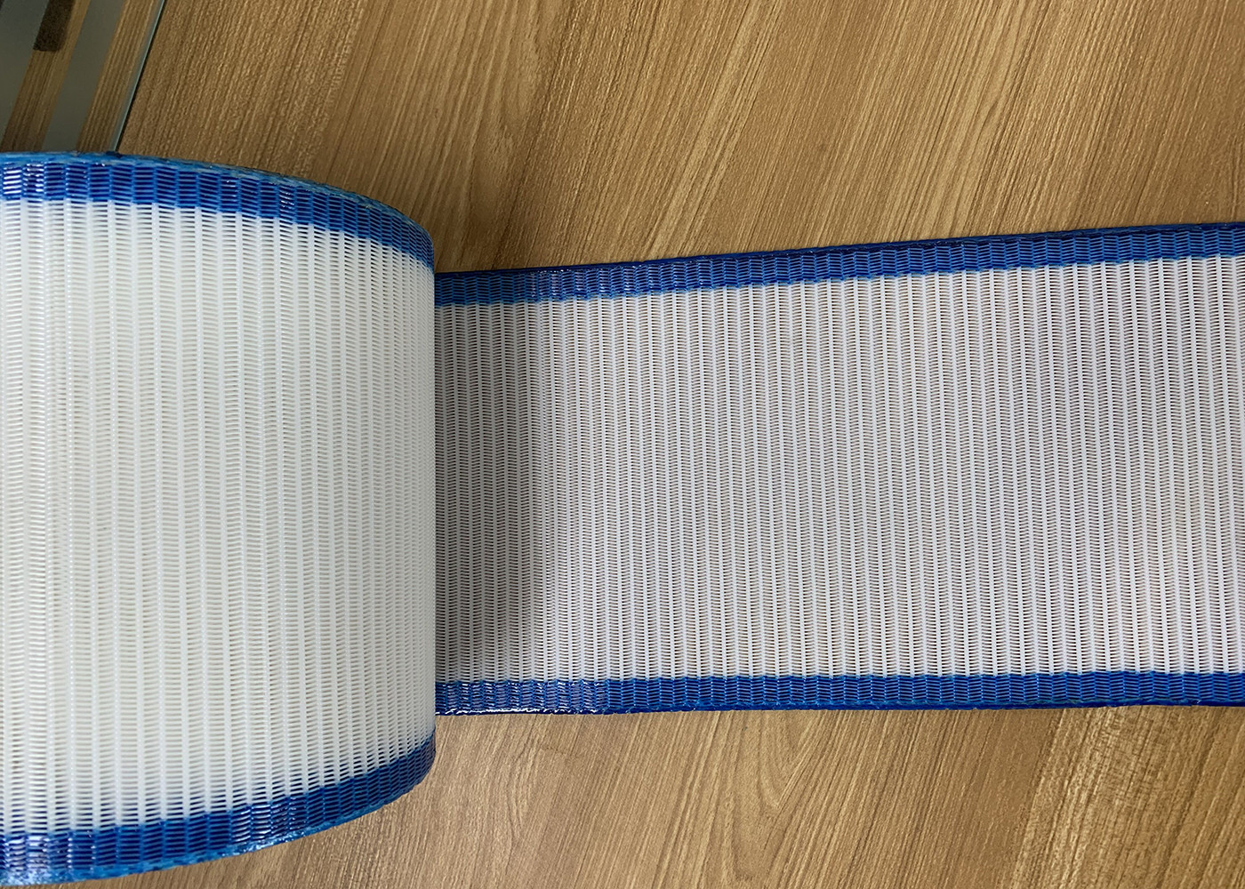 Spiral White SGS Polyester Mesh Belt For Material Handling Little Ring