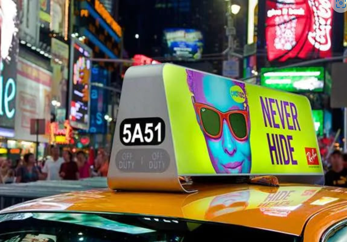 Double-Sided Taxi LED Display P2.5 with High Brightness Wireless 4G Car Electronic Screen GPS Positioning