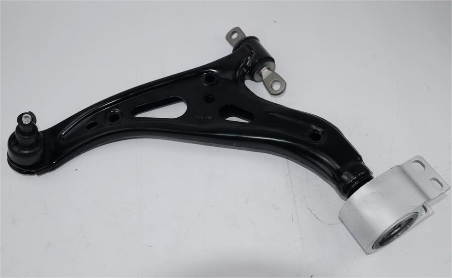 Model 84406463 Car Front Lower Control Arm Left for Chevrolet Equinox 84215910 84406461 84513716 84110408 84557859 84575569 84656452