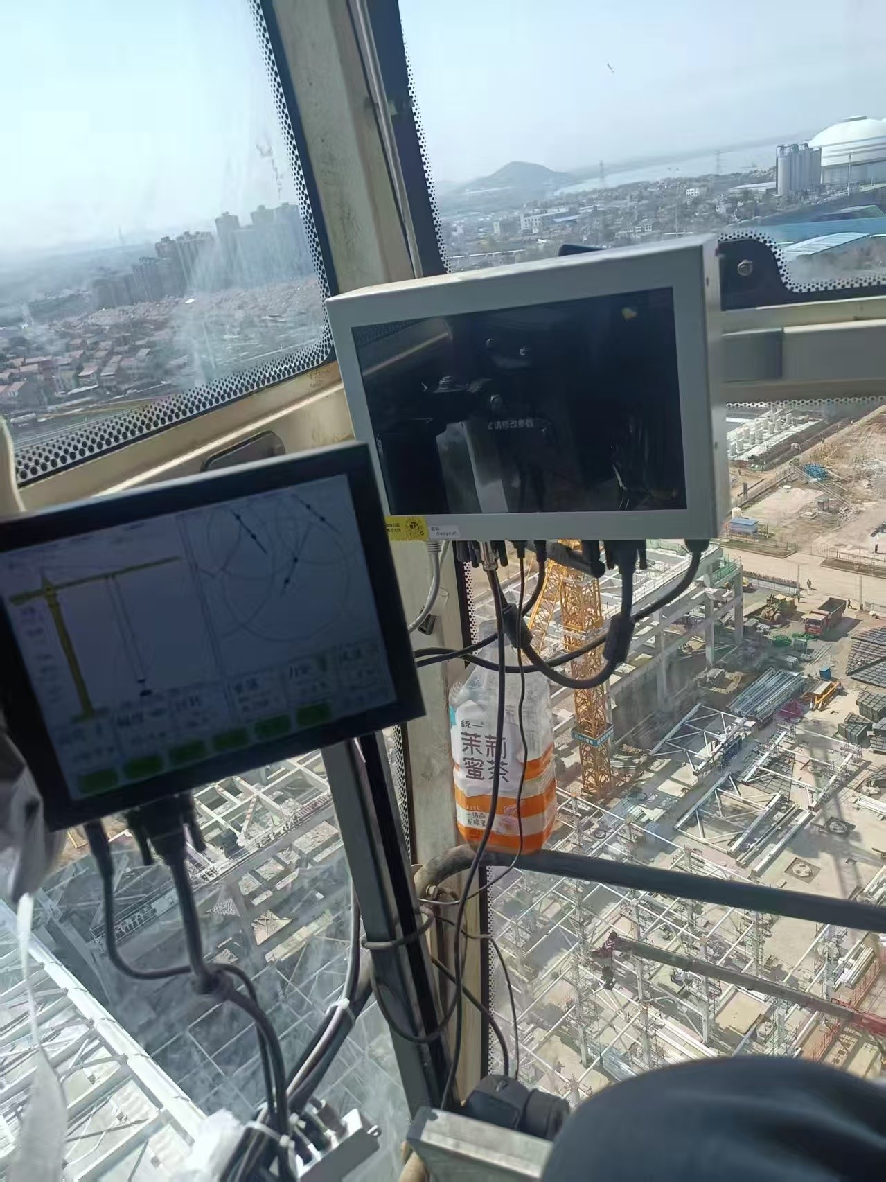 Potain tower crane (MC278), maximum lifting capacity 12 tons, strong steel