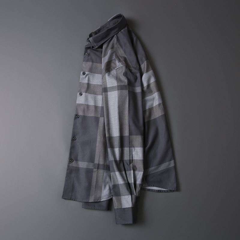 Plus Size Men's Dress Shirts in Solid Color Poplin Fabric with Covered Button Closure